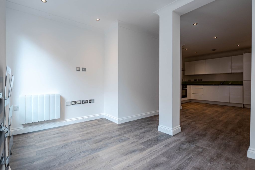 Property photo 2 of 7 Living Area