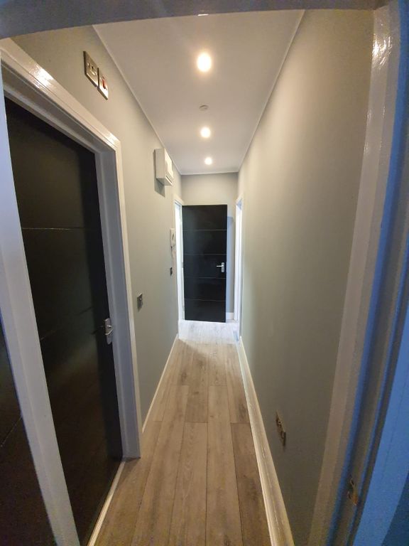 Property photo 3 of 9 Gallery