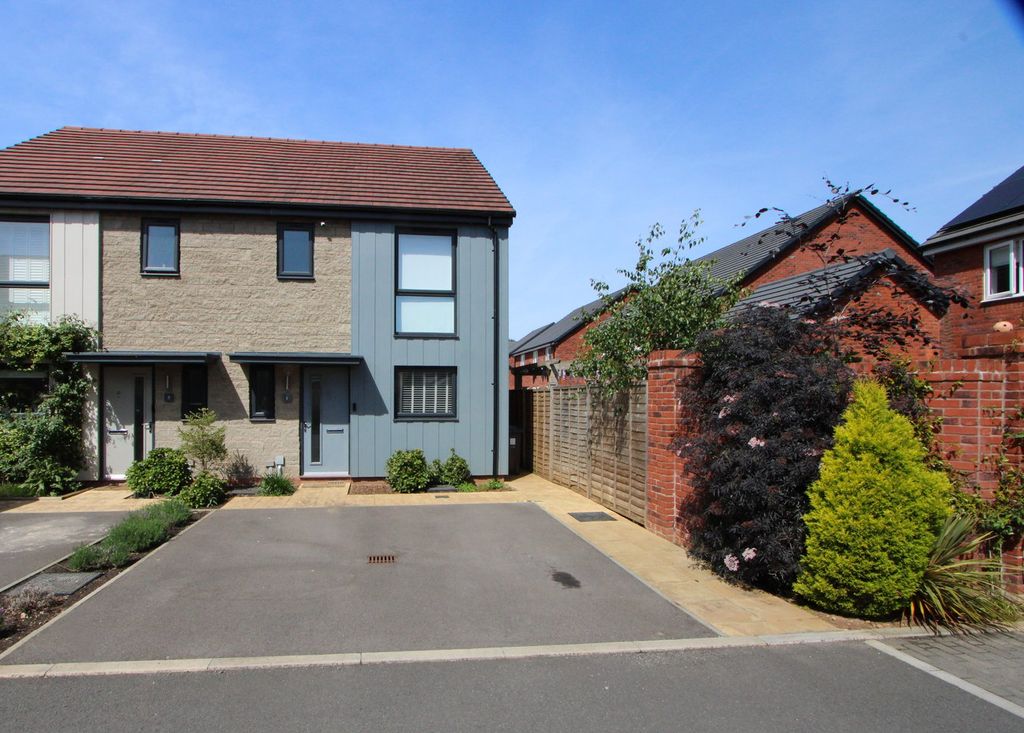 Property photo 1 of 23
