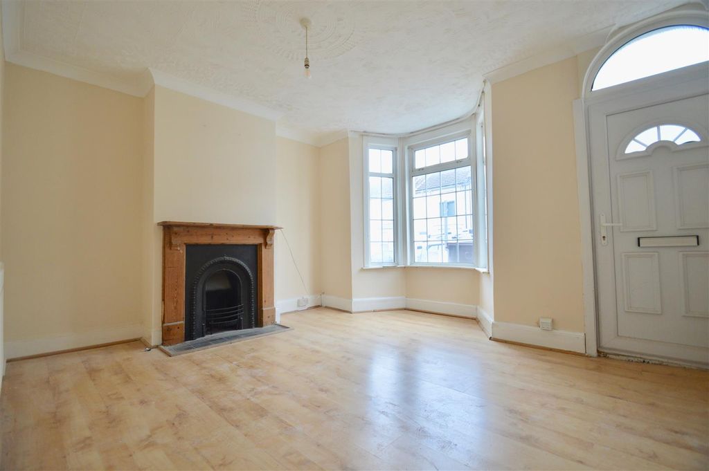 Property photo 2 of 11 Reception Room