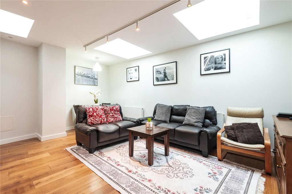 Property photo 1 of 12 Picture No. 01