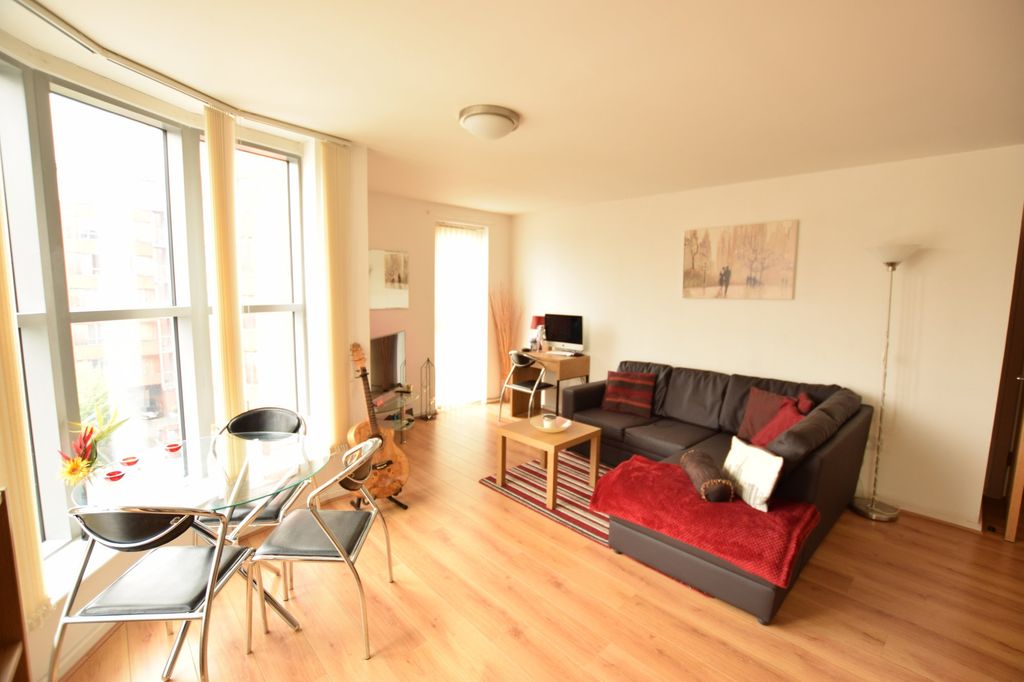 Property photo 3 of 12