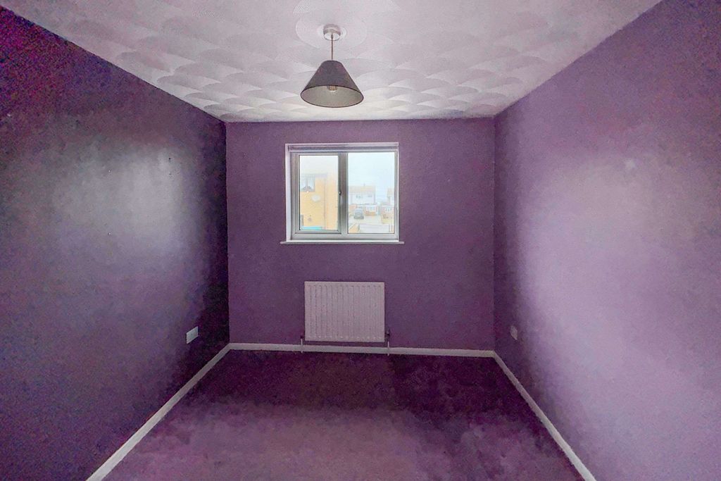 Property photo 3 of 16 2 Avery Close, Allhallows, Rochester, Me3 9Qg