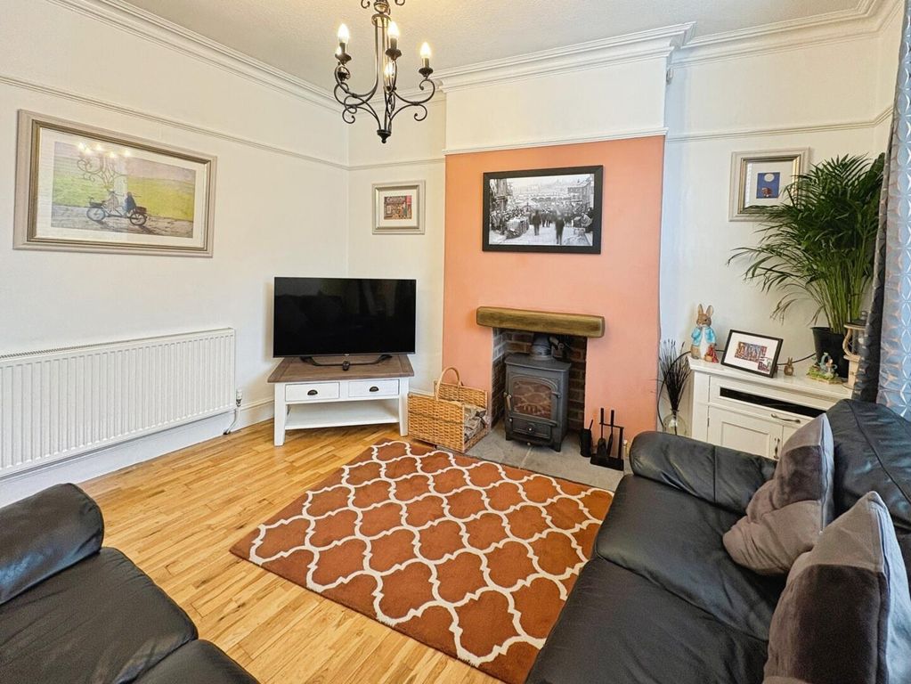 Property photo 3 of 14 Living Room