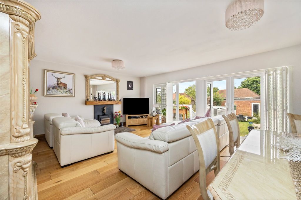 Property photo 2 of 18 Picture No. 14