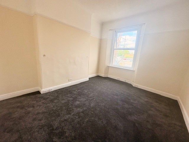 Property photo 3 of 17 Image