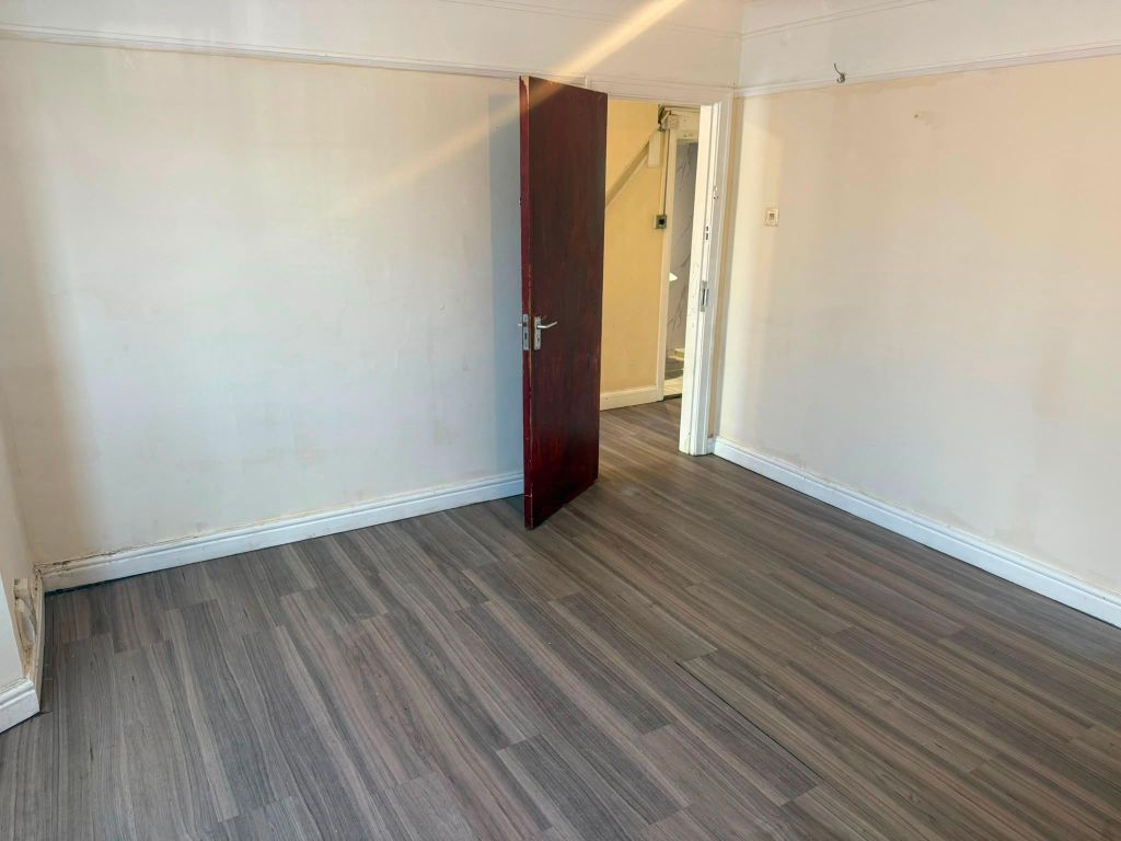 Property photo 1 of 4