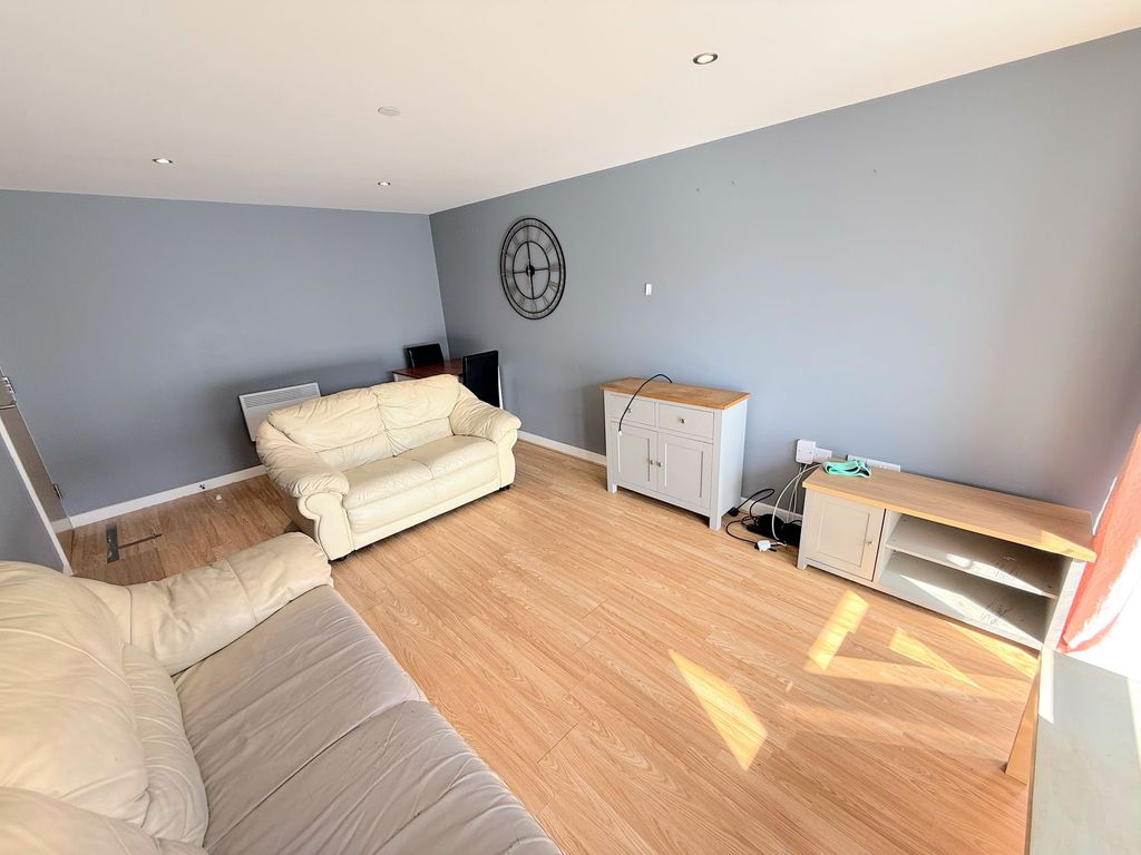 Additional image 7 of 2 bed flat for saleWheatley Court, Halifax HX2