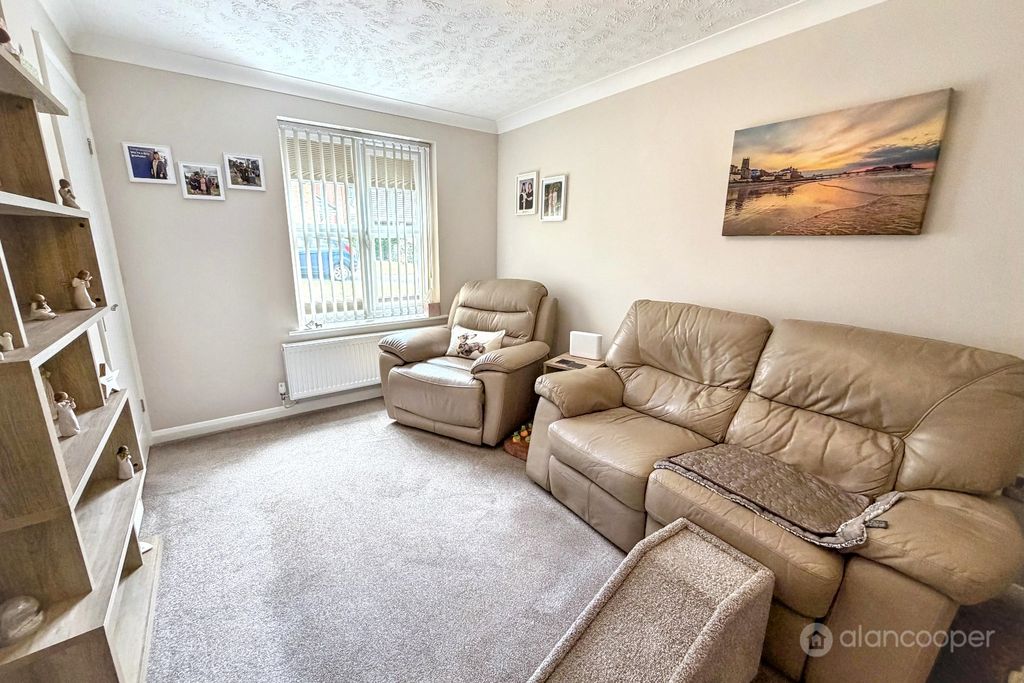Property photo 2 of 14 5243273