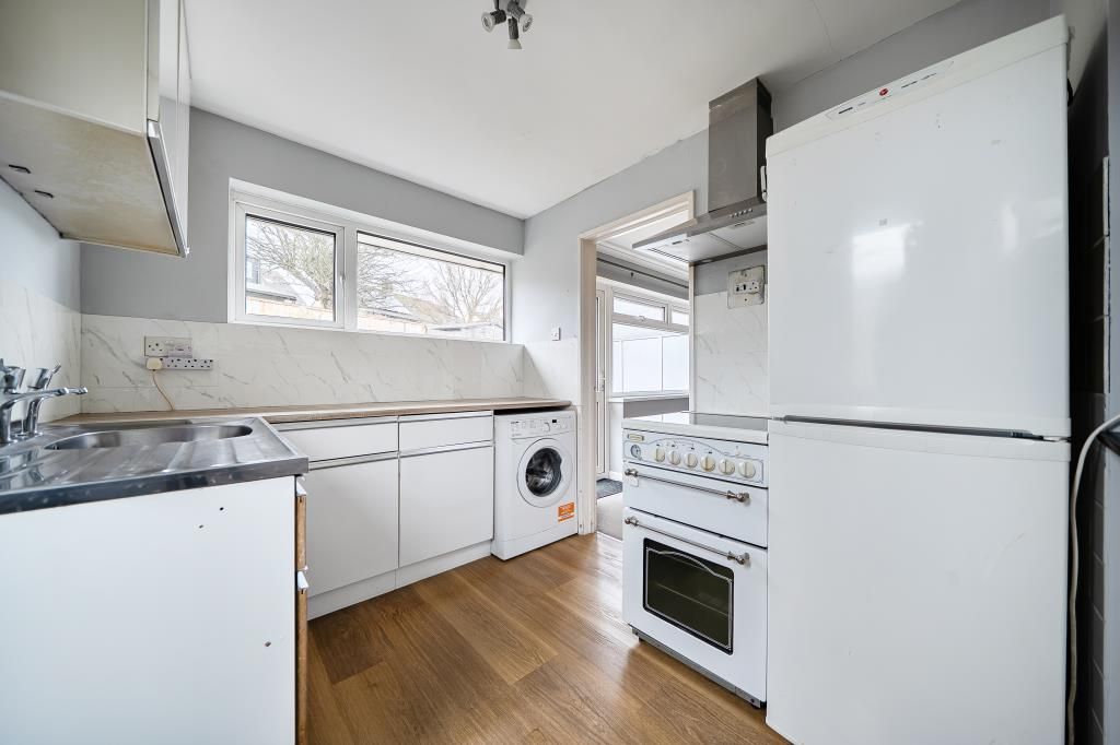 Property photo 3 of 20 Kitchen