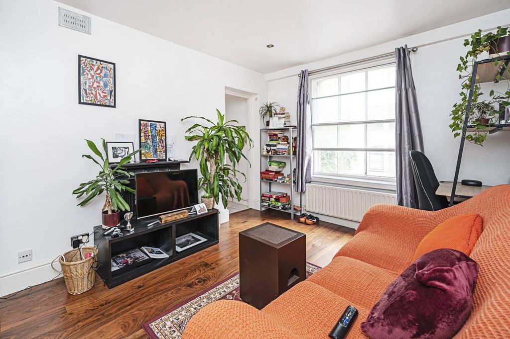 Property photo 3 of 6