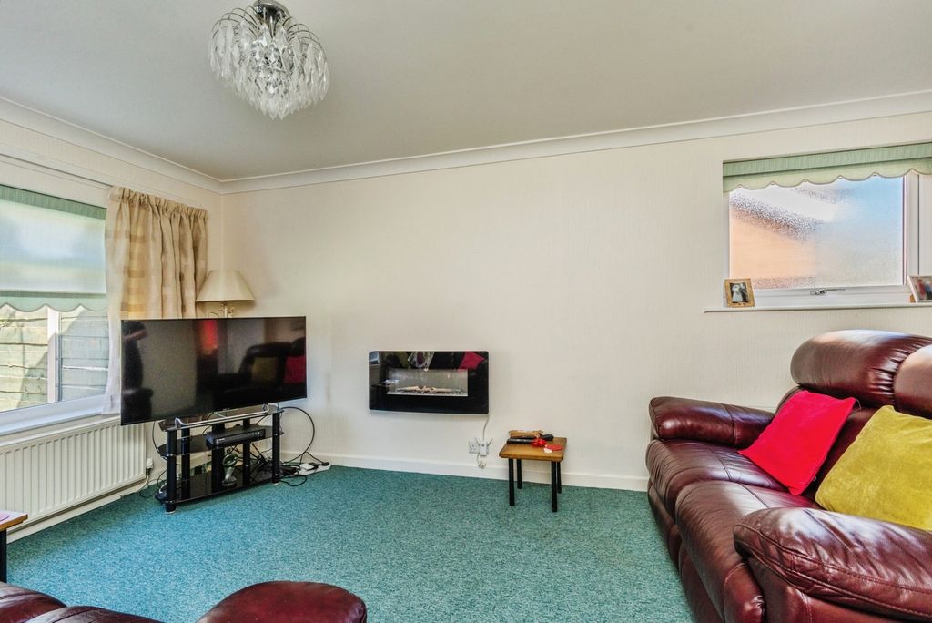 Property photo 2 of 11 Pbox-Img.Jpg