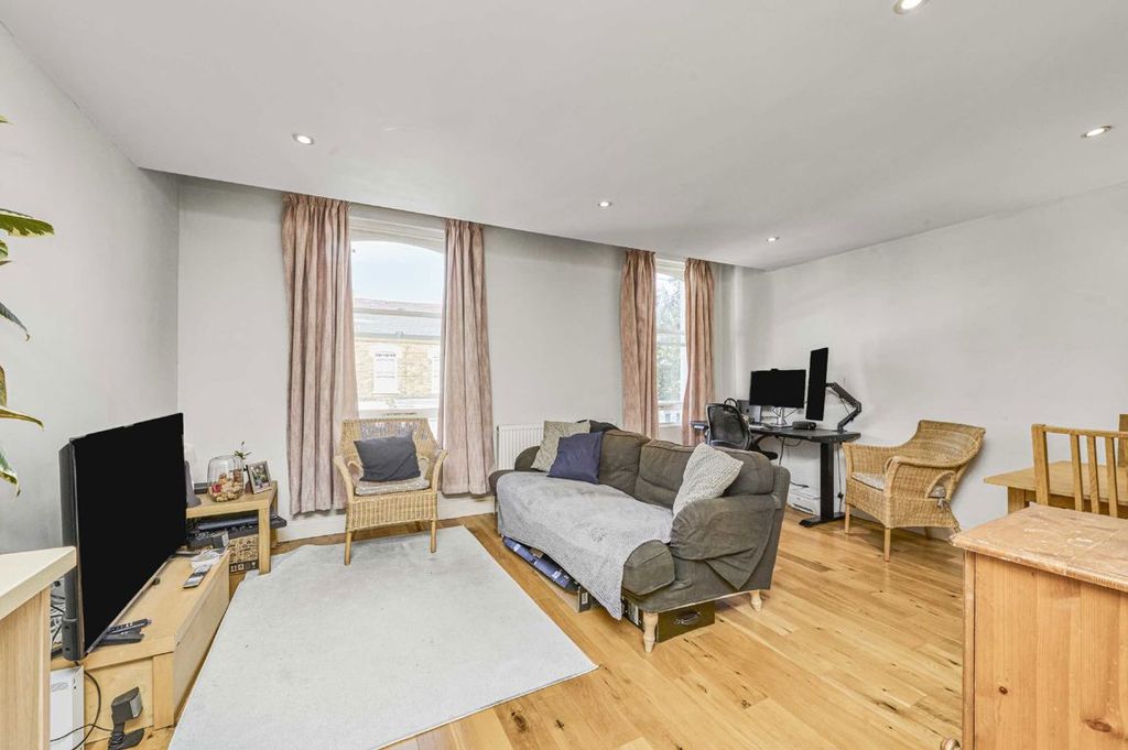 Property photo 2 of 4
