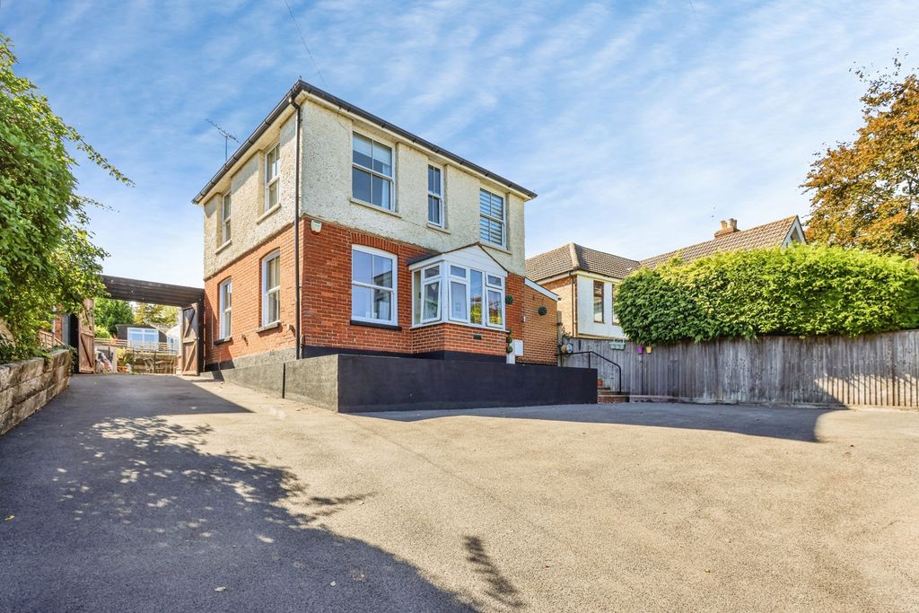 Property photo 1 of 25 Pbox-Img.Jpg