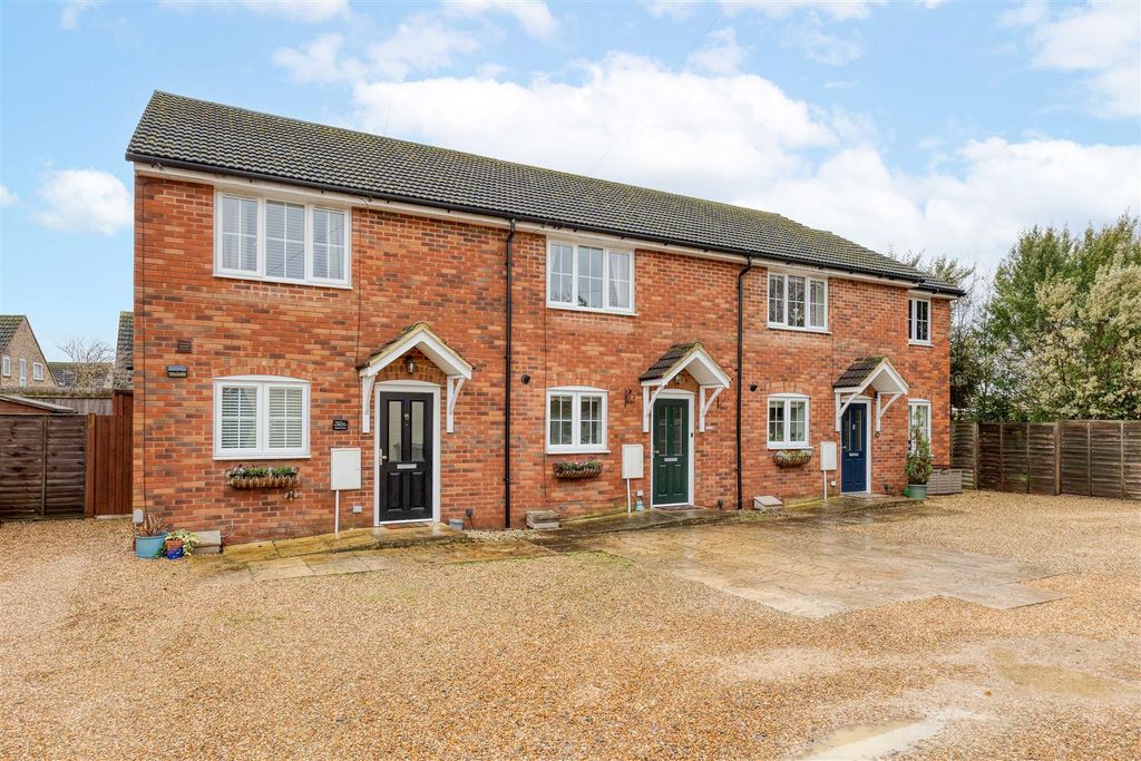 Property photo 1 of 19 Front Aspect