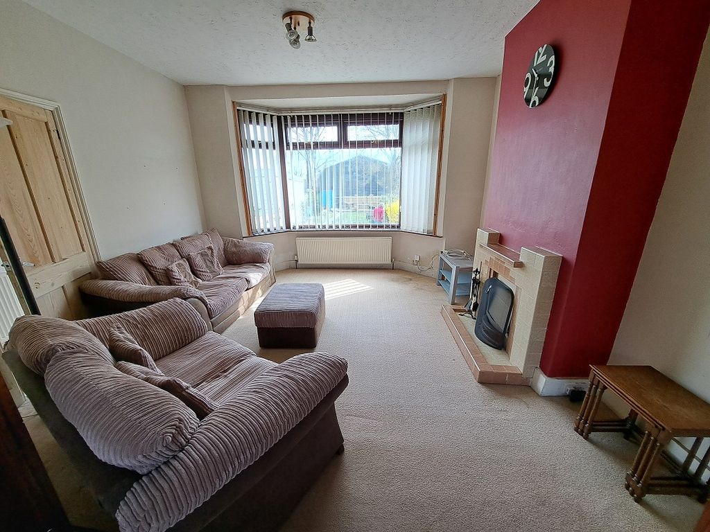 Property photo 3 of 19 Sitting Room