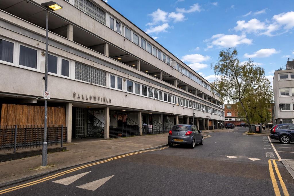 Property photo 1 of 10 External