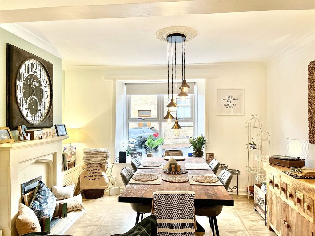 Property photo 3 of 12 Dining Area