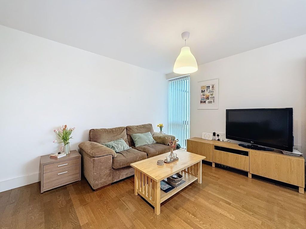 Property photo 2 of 16 Open Plan Living Room