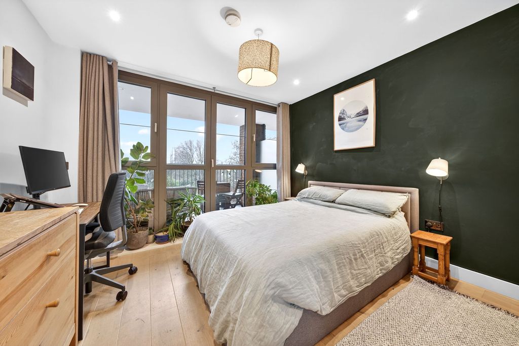 Property photo 3 of 19