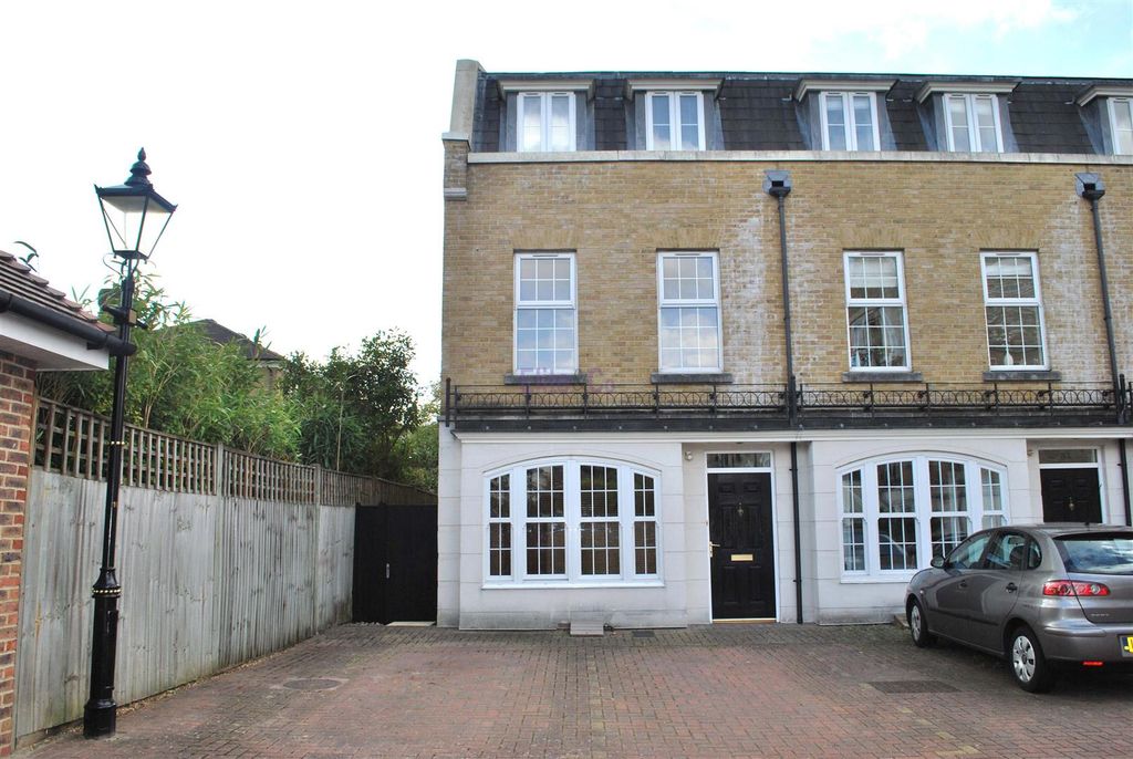 Property photo 1 of 12 Exterior