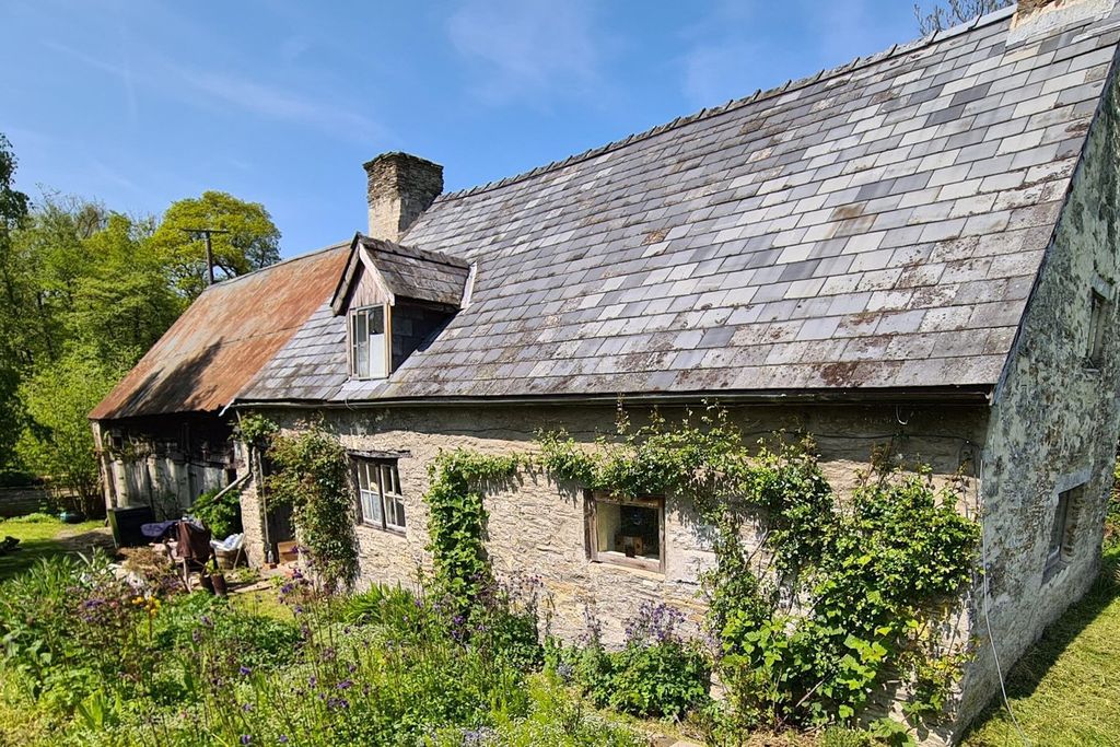 Property photo 1 of 49