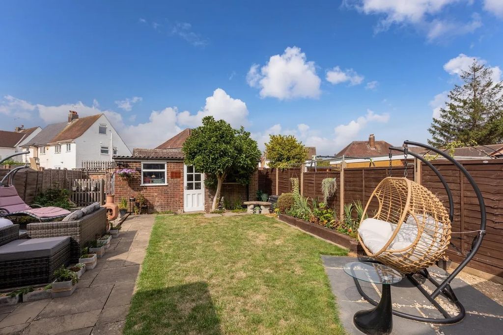 Property photo 2 of 13