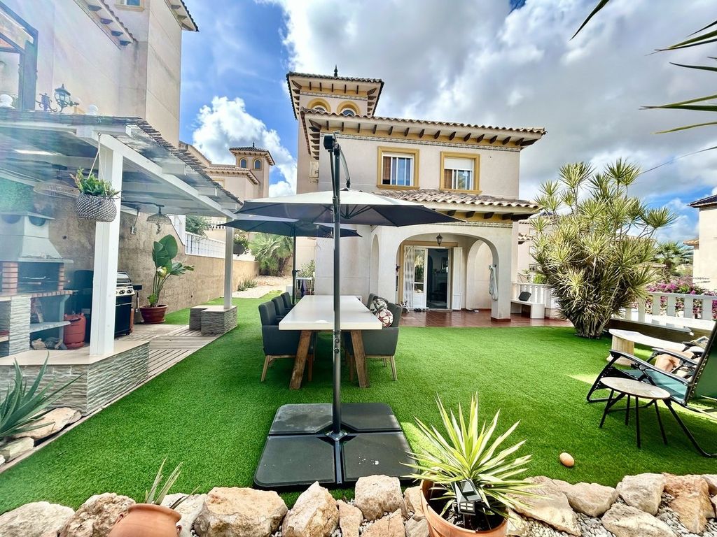 Property photo 2 of 45