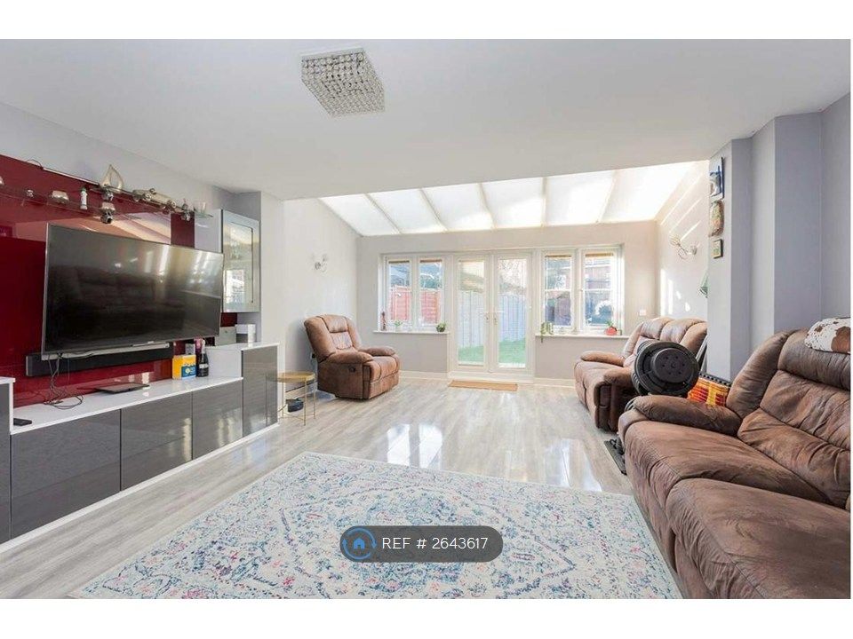 Property photo 2 of 16 Living/Dining Area