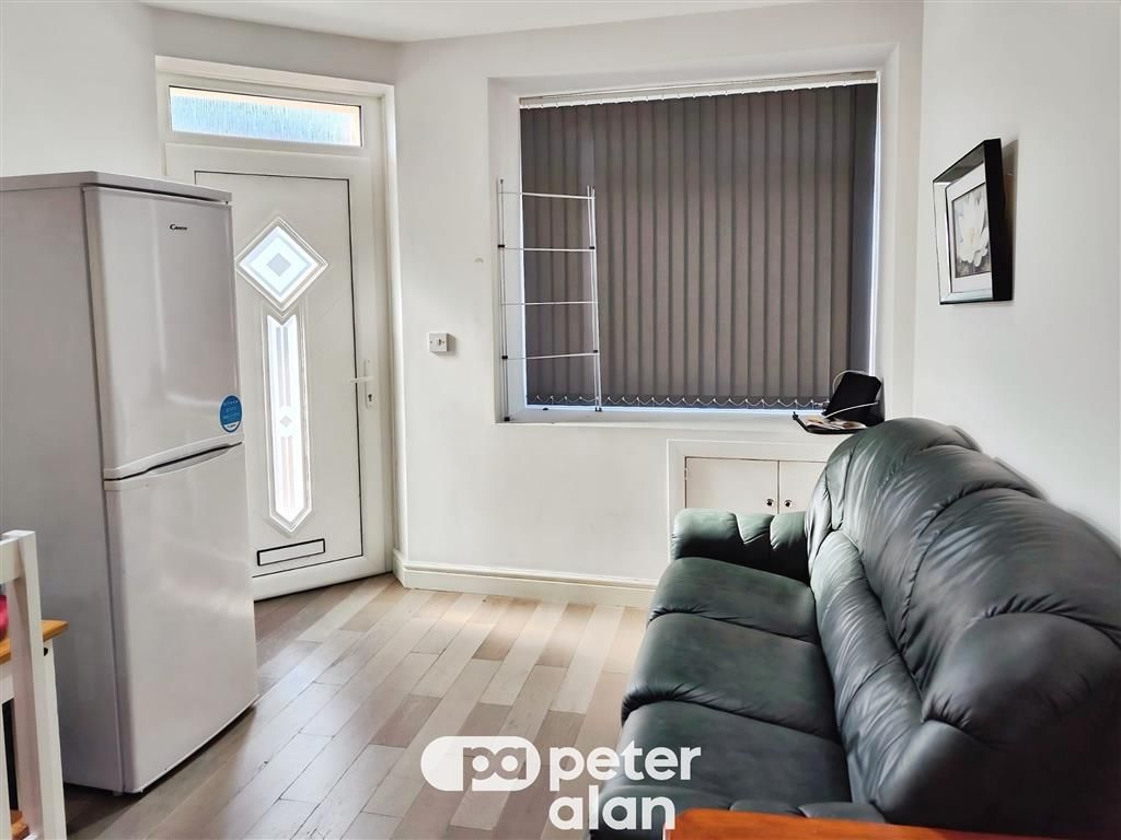 Property photo 3 of 9 Bedroom 4