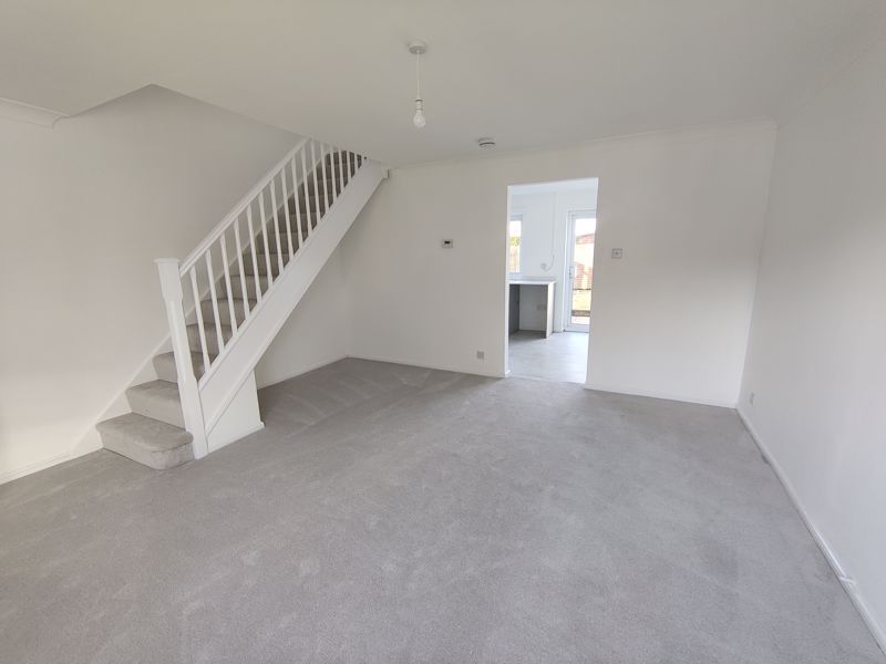 Property photo 3 of 8 Photo 8