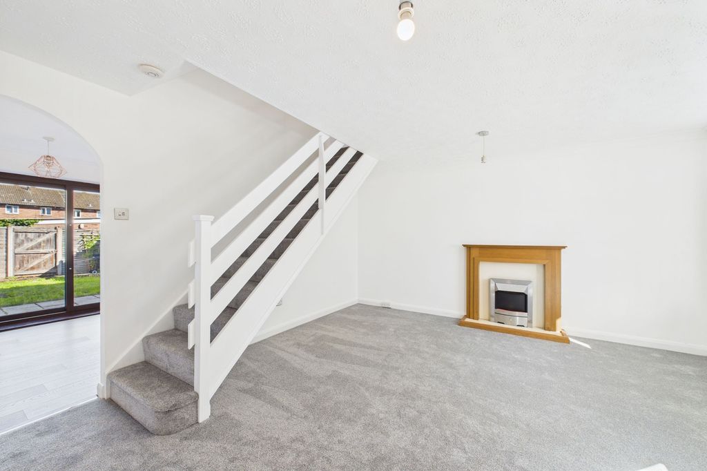 Property photo 2 of 16