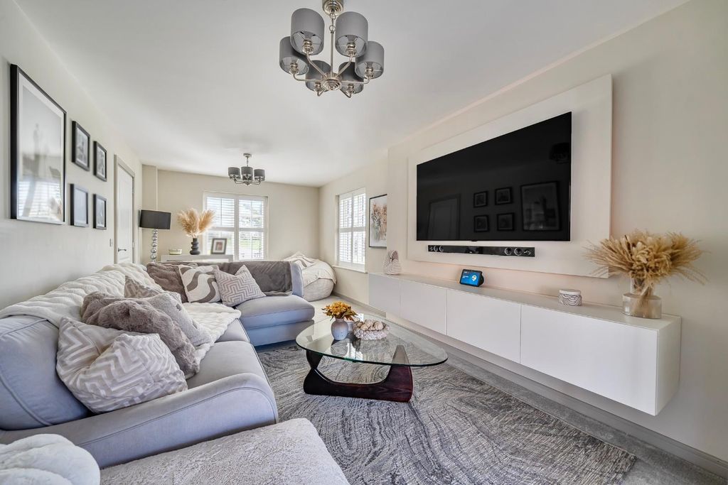 Property photo 2 of 22 1363485-2-68E3E55F389cd.Jpg