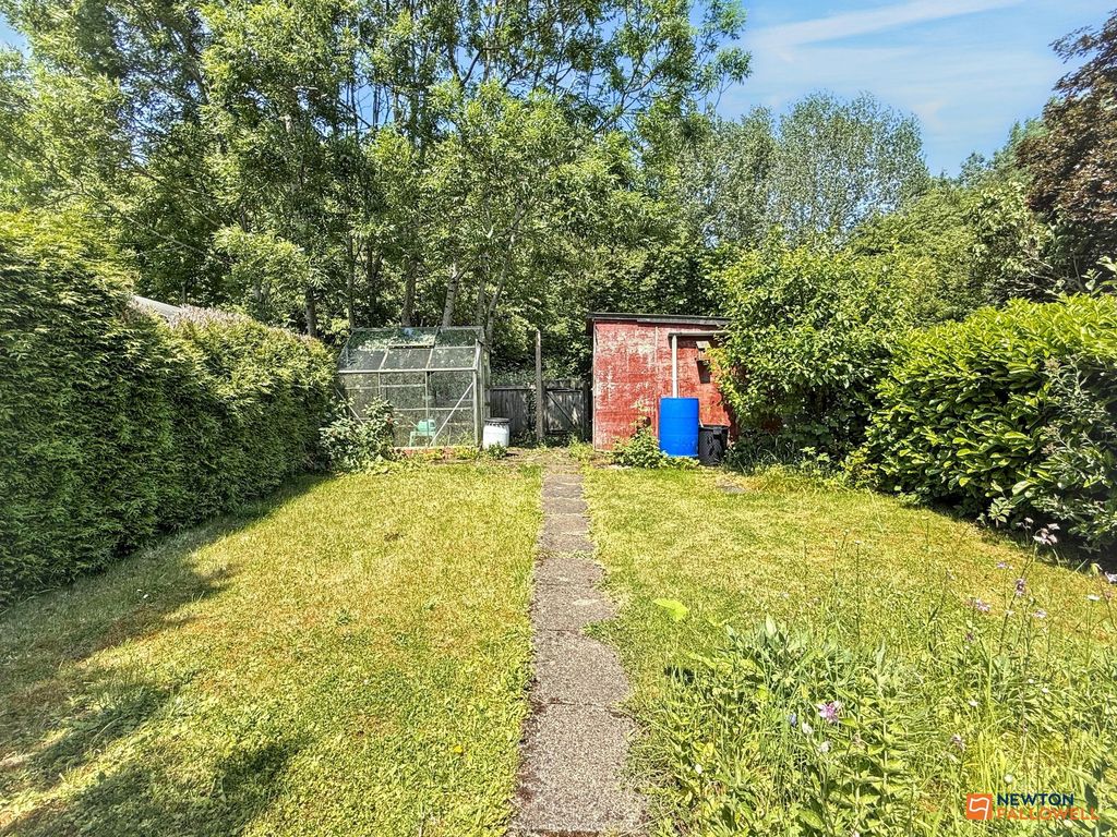 Property photo 2 of 23