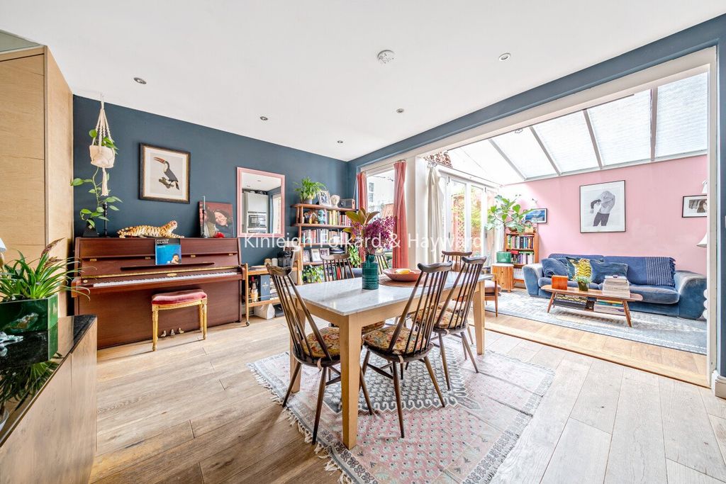 Property photo 3 of 21 Picture No. 10