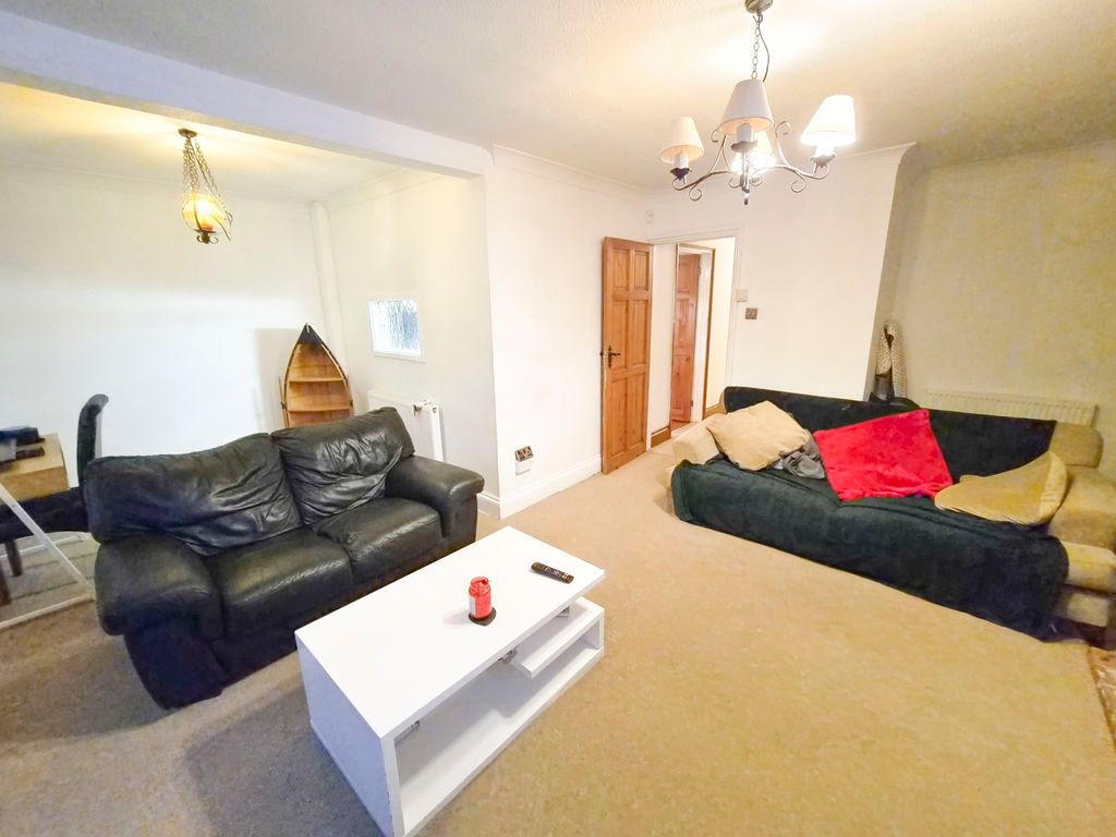 Property photo 2 of 11 Photo 7