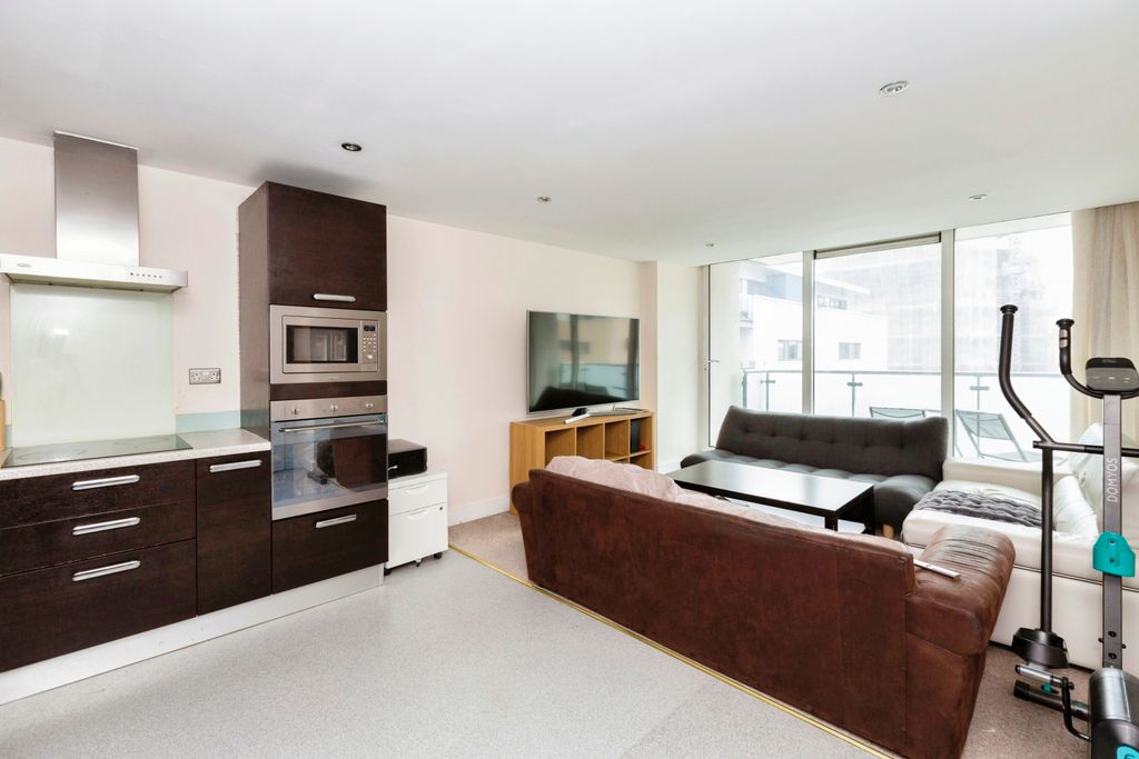 Property photo 2 of 15 Open Plan Living