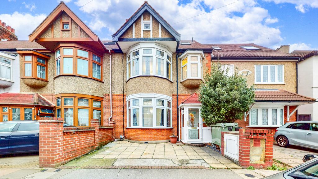 Property photo 1 of 27 Photo 32