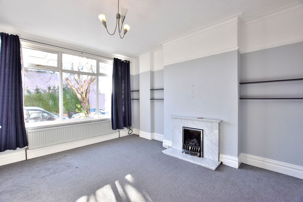 Property photo 3 of 13 Front Reception