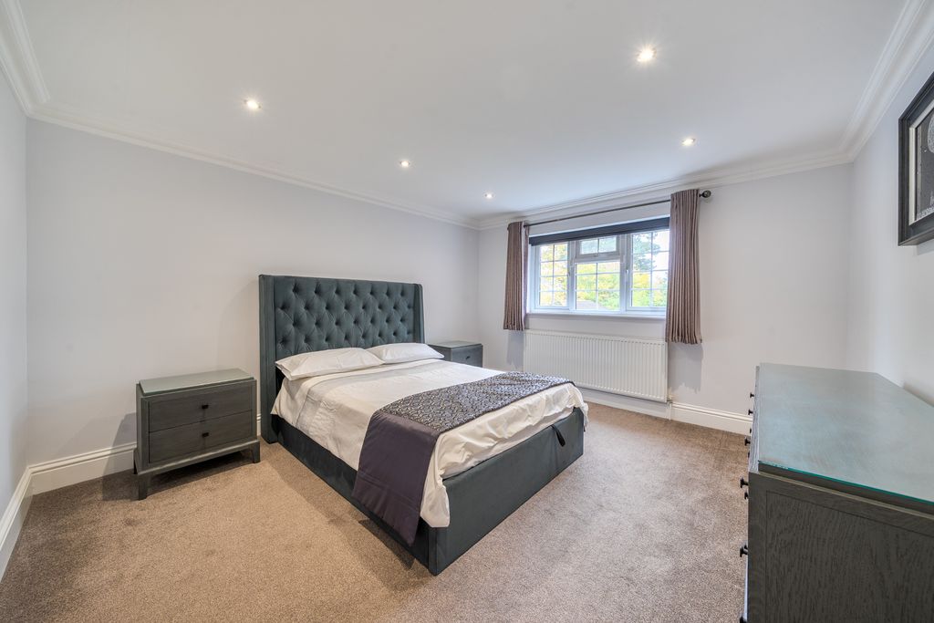Additional image 16 of 6 bed detached house for saleNewlands Drive, Maidenhead SL6