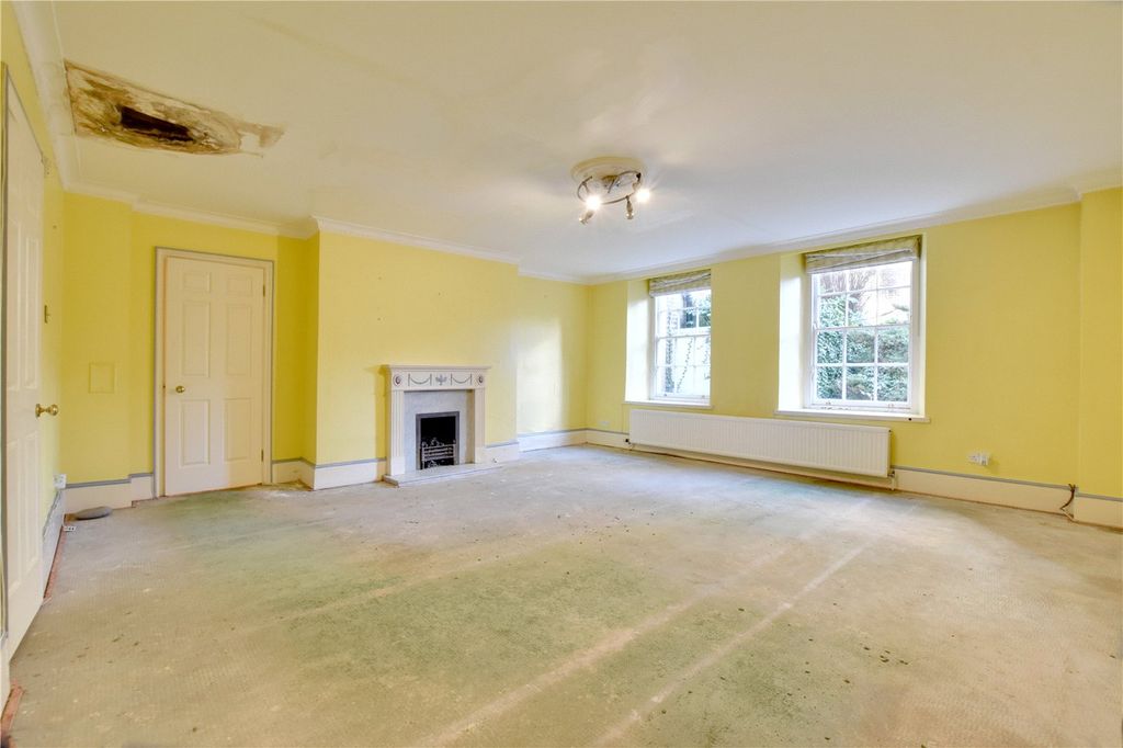 Property photo 2 of 17 Picture No. 14