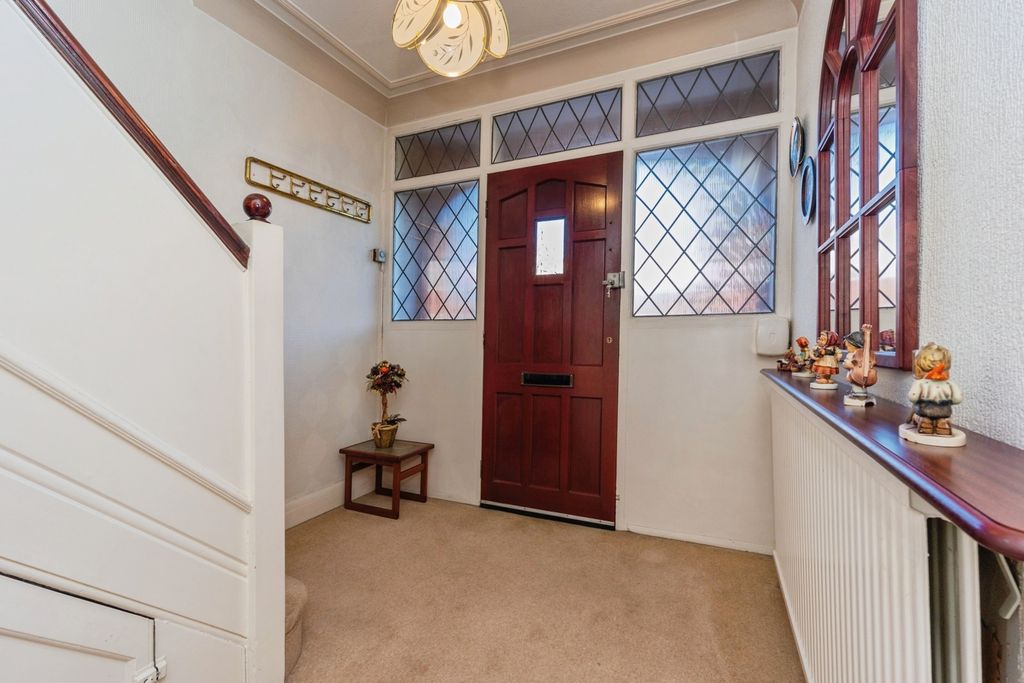 Property photo 3 of 20 Pbox-Img.Jpg