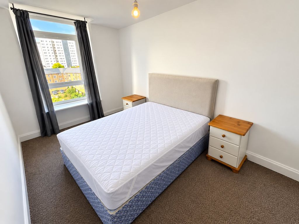 Property photo 2 of 5 Bedroom1