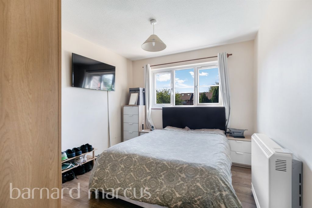 Property photo 3 of 8