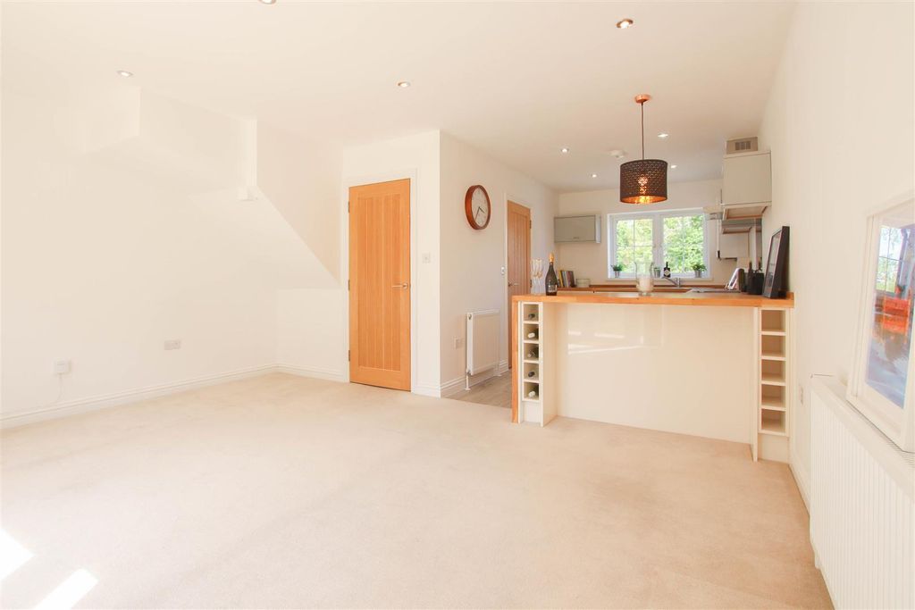 Property photo 3 of 15 Img_0184.Jpg
