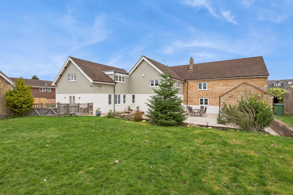 Property photo 1 of 48