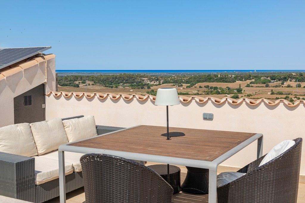 Property photo 3 of 20 Roof Terrace (2)