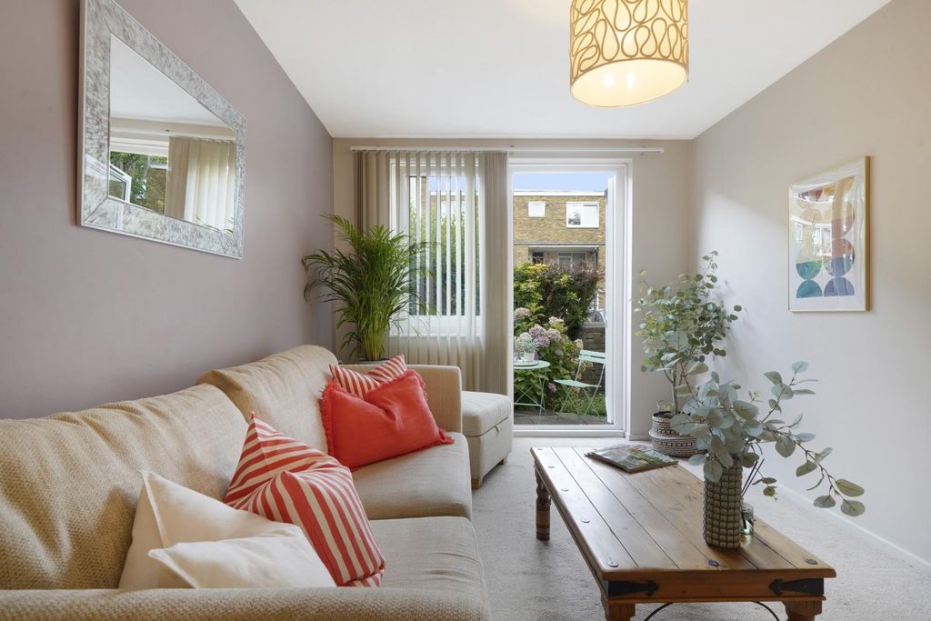 Property photo 3 of 19