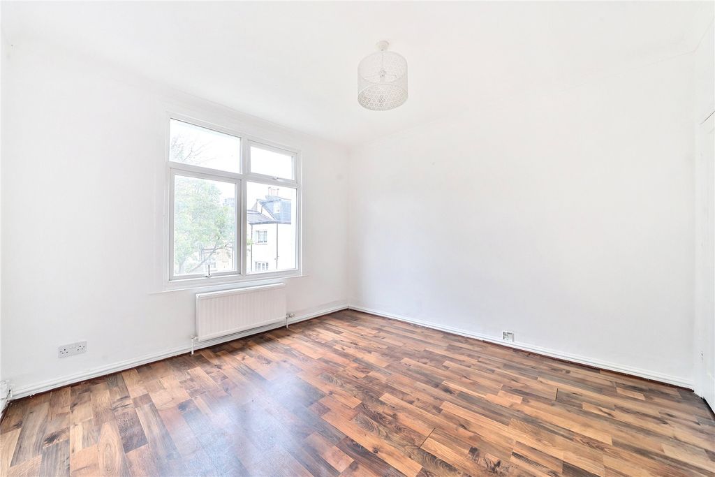 Property photo 2 of 23 Picture No. 04