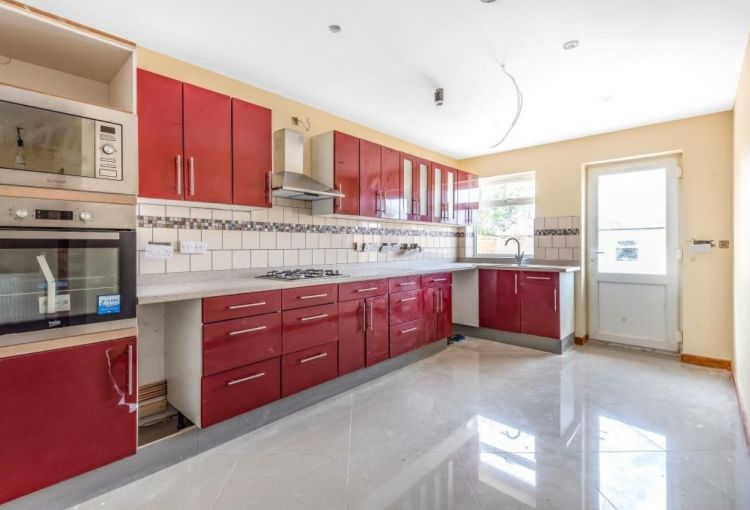 Property photo 1 of 7 6